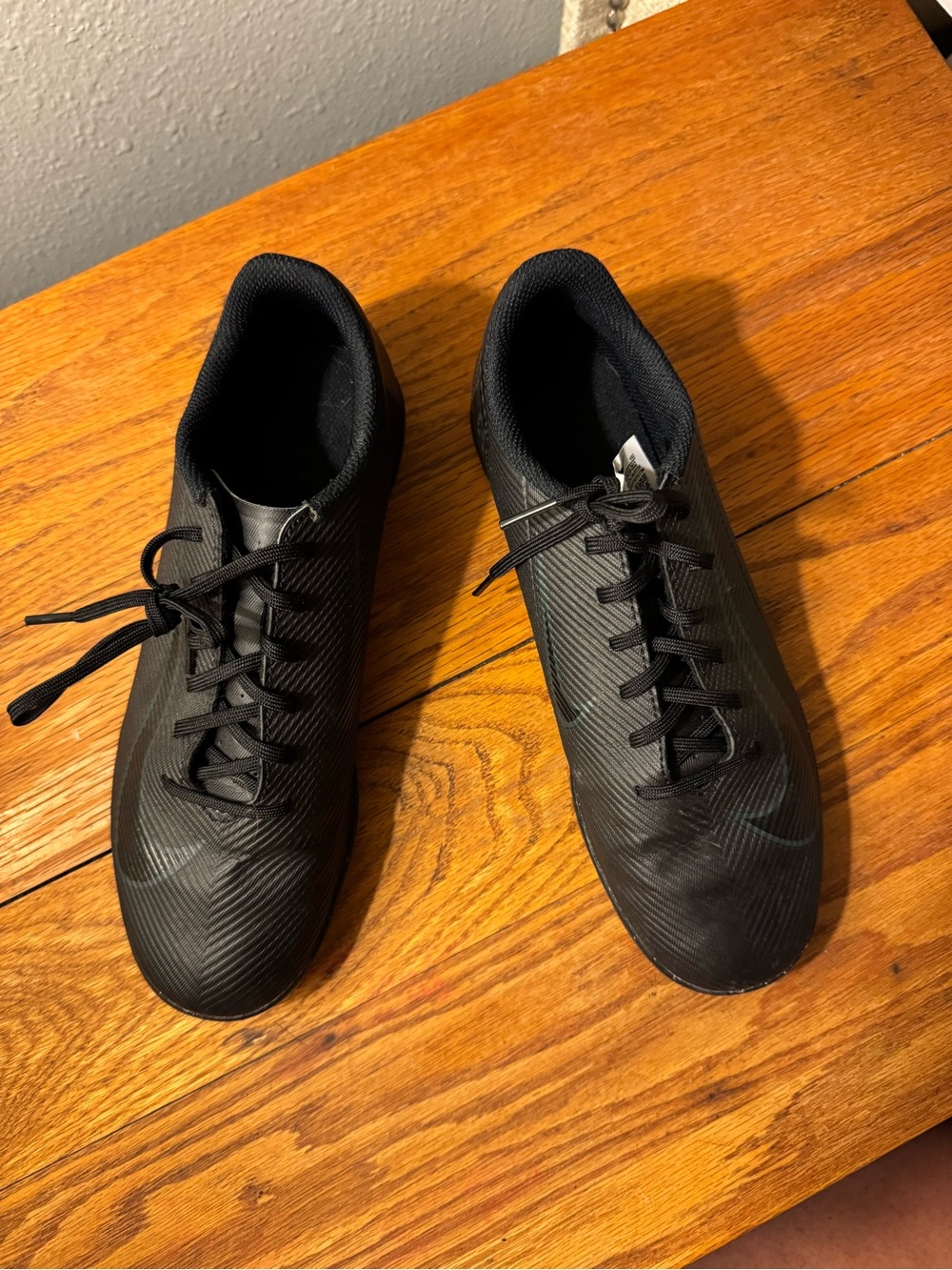 Women’s/Girls’ Indoor Soccer Shoes